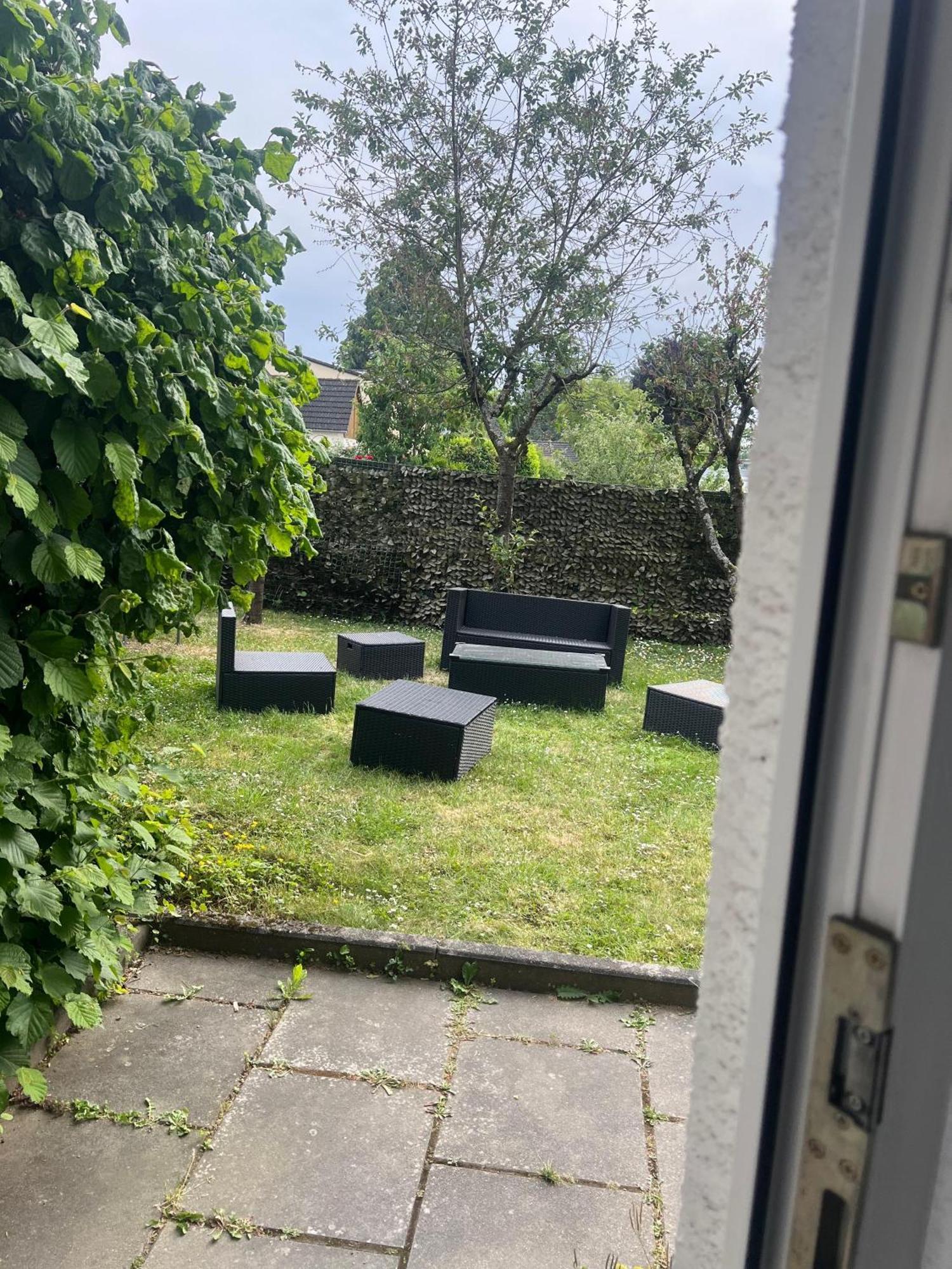 Gartenparadies Mit Rheinblick In Urbar Urbar  Exterior foto